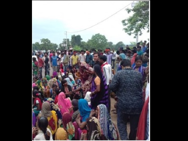 girl dancing, shahjahanpur, दूल्हे , Bride, Uttar Pradesh, Wedding, दुल्हन ने लौटाई बारात, भड़क गई, बाराती, उत्तर प्रदेश , groom, दुल्हन girl dancing, shahjahanpur, दूल्हे , Bride, Uttar Pradesh, Wedding, दुल्हन ने लौटाई बारात, भड़क गई, बाराती, उत्तर प्रदेश , groom, दुल्हन