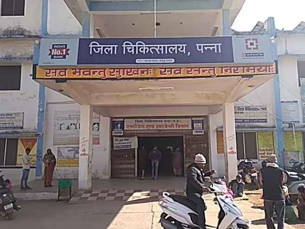 Baby and father injured in battery explosion in Panna Baby and father injured in battery explosion in Panna
