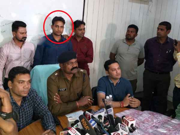 Raipur: Police busted husband and wife a recovered Fake Indian Currency Note Raipur: Police busted husband and wife a recovered Fake Indian Currency Note