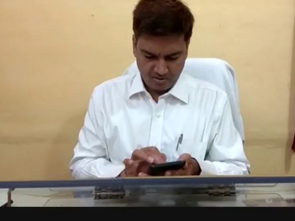 Use of mobile phone banned in Mau Use of mobile phone banned in Mau