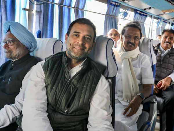 राहुल के हाथ मजबूत करने की जरूरत