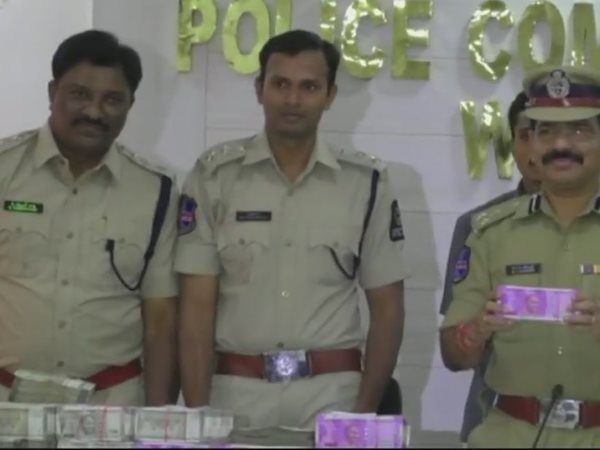 पुलिस ने केस दर्ज किया