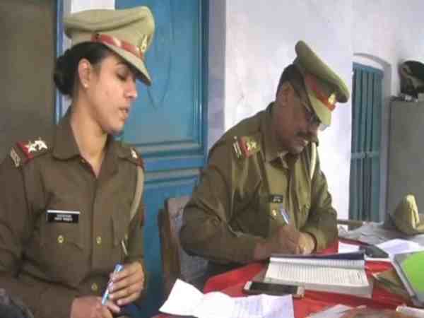 यूपी: बेरहम बहू ने झगड़े के दौरान सास को छत से नीचे फेंका, हुई मौत यूपी: बेरहम बहू ने झगड़े के दौरान सास को छत से नीचे फेंका, हुई मौत