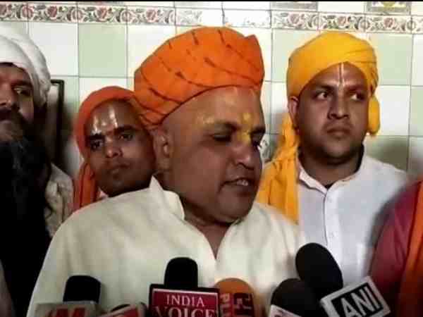 अयोध्या के हनुमानगढ़ी को मिला नया महंत, प्रेम दास हुए गद्दीनशीन अयोध्या के हनुमानगढ़ी को मिला नया महंत, प्रेम दास हुए गद्दीनशीन