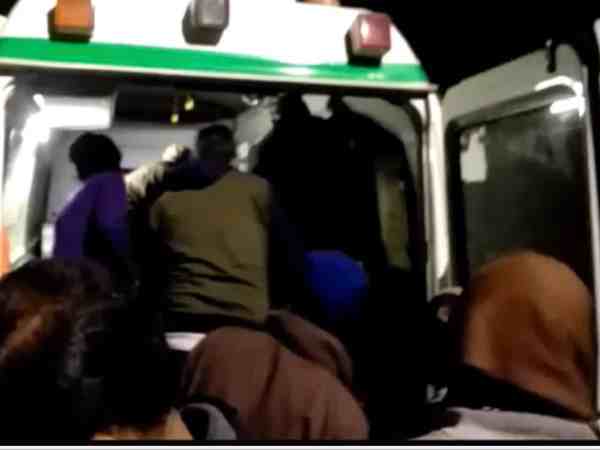 यूपी: बदमाशों ने सर्राफा व्यापारी की गोली मारकर की हत्या, लूट या रंजिश में उलझी पुलिस यूपी: बदमाशों ने सर्राफा व्यापारी की गोली मारकर की हत्या, लूट या रंजिश में उलझी पुलिस