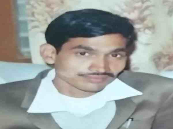 कन्नौज: सपा नेता के कोल्ड स्टोरेज में युवक का शव मिलने से हड़कंप, परिजनों ने लगाया जाम कन्नौज: सपा नेता के कोल्ड स्टोरेज में युवक का शव मिलने से हड़कंप, परिजनों ने लगाया जाम