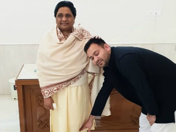 जीजा राहुल यादव के लिए मायावती का आशीर्वाद लेने पहुंचे तेजस्वी