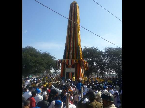 people gathered in bhima koregaon where shaurya diwas is celebrated people gathered in bhima koregaon where shaurya diwas is celebrated