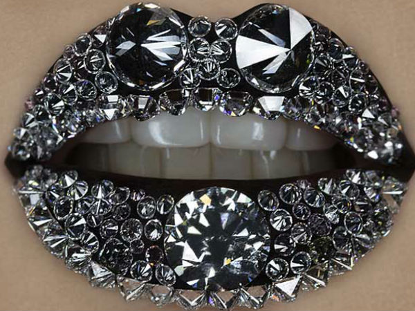 Most valuable lip art का रिकॉर्ड