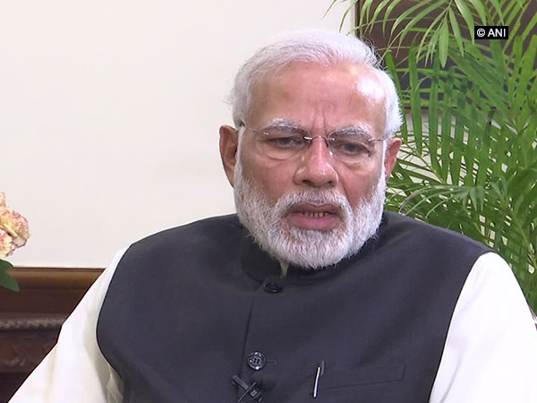 राफेल डील में मुझे घेरना देश की सुरक्षा के लिए खतरा: पीएम राफेल डील में मुझे घेरना देश की सुरक्षा के लिए खतरा: पीएम