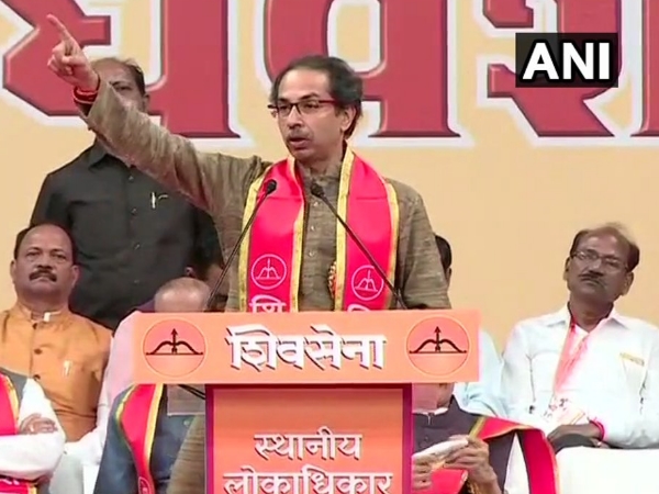 हनुमान की जाति पर हो रही चर्चा पर भड़के उद्धव ठाकरे हनुमान की जाति पर हो रही चर्चा पर भड़के उद्धव ठाकरे