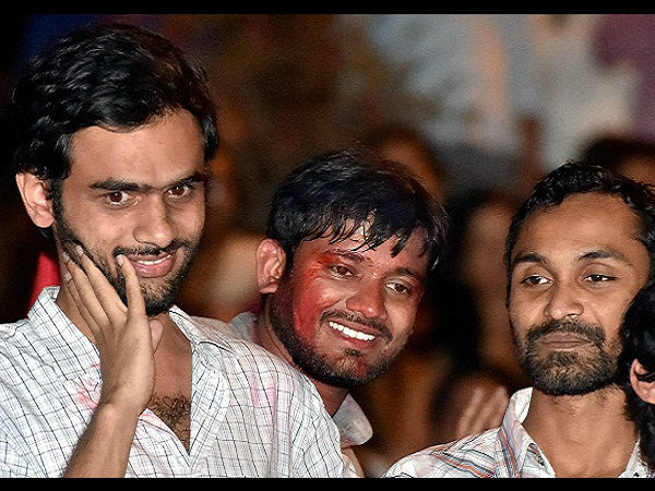 जेएनयू देशद्रोह मामला में दिल्ली पुलिस को HC से पड़ी फटकार जेएनयू देशद्रोह मामला में दिल्ली पुलिस को HC से पड़ी फटकार