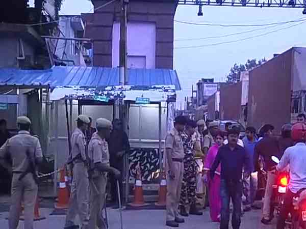 high security check on indo nepal border for republic day high security check on indo nepal border for republic day