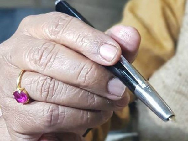पिता की निशानी है उनकी ये पेन