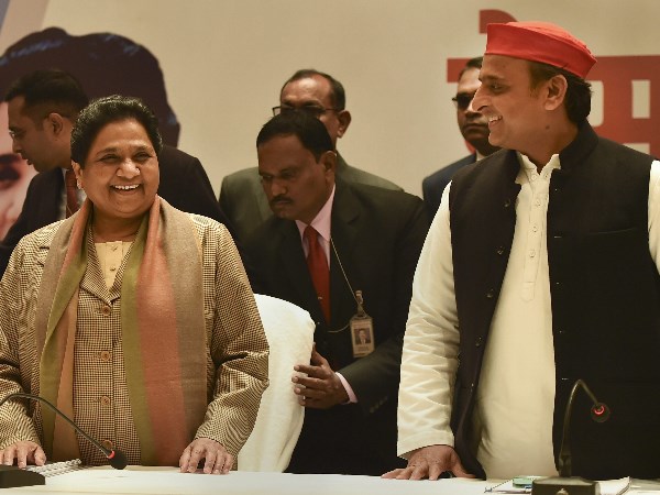 धर्म के नाम पर भाजपा समाज में नफरत बढ़ा रही है