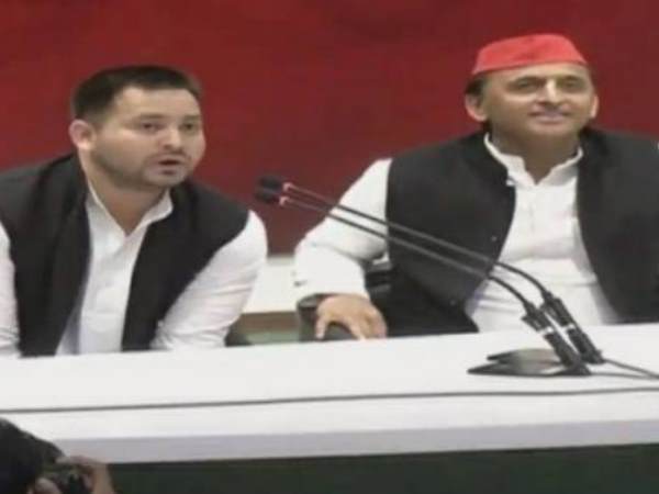 'नागपुरिया कानून से चल रहा देश'