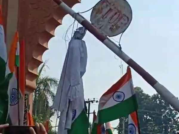 AMU students hanged godse and Hindu Mahasabha killed Gandhi AMU students hanged godse and Hindu Mahasabha killed Gandhi