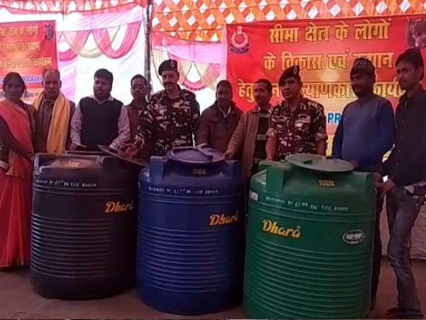 Army doing good job for villagers on Nepal Border in Shravasti Army doing good job for villagers on Nepal Border in Shravasti