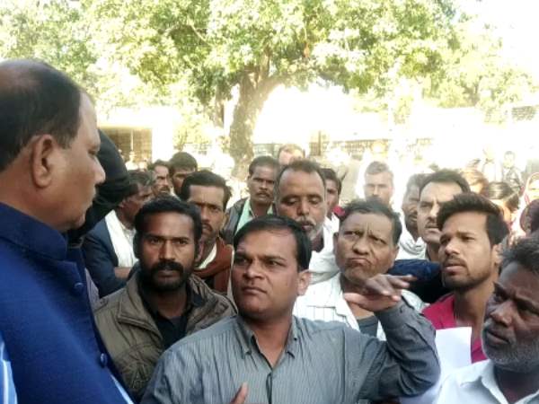 BJP Supporters water supply Stopped By Congress MLA relatives BJP Supporters water supply Stopped By Congress MLA relatives