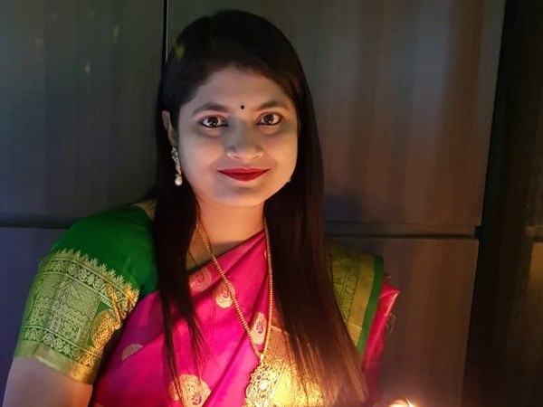 ग्रेजुएशन के दूसरे साल में ही हो गई शादी