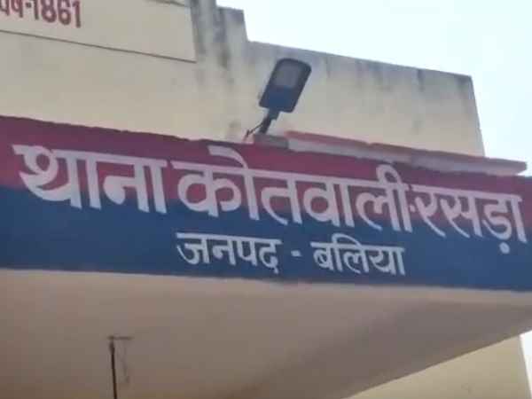 ballia: mother killed her two sons and jump in front of train ballia: mother killed her two sons and jump in front of train