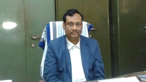 महिलाओं की तुलना बोतल की सील से करने वाले प्रोफ़ेसर अब कहां हैं? महिलाओं की तुलना बोतल की सील से करने वाले प्रोफ़ेसर अब कहां हैं?