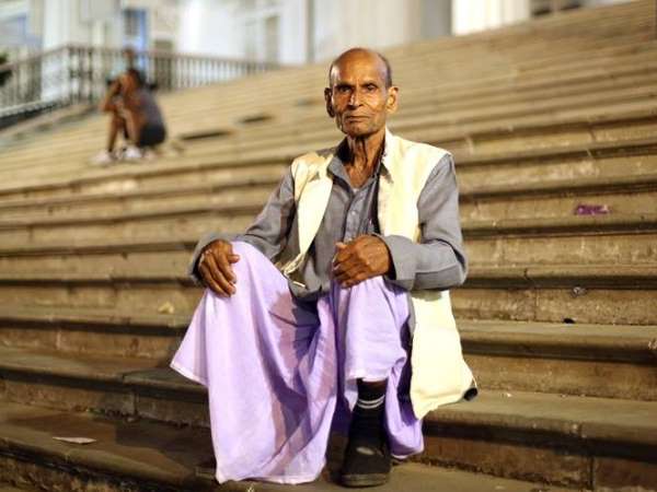 A Bihar Teacher Paid Student Fee So That He Could Become A Doctor A Bihar Teacher Paid Student Fee So That He Could Become A Doctor