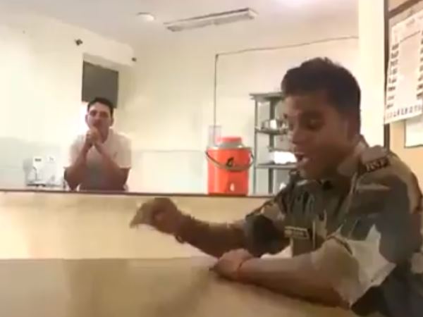 video of bsf jawan singing sandeshe aate hai goes viral video of bsf jawan singing sandeshe aate hai goes viral