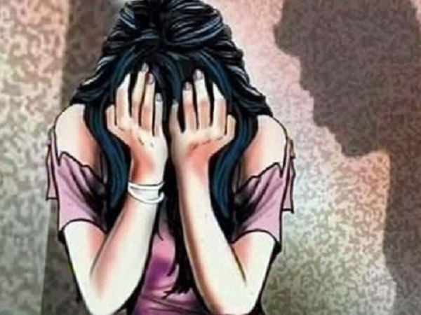 पीड़िता को होम लोन दिलाने का किया था वादा