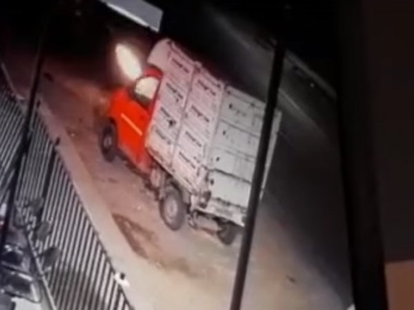 Dausa Car Van Accident Live video viral in Social media Dausa Car Van Accident Live video viral in Social media
