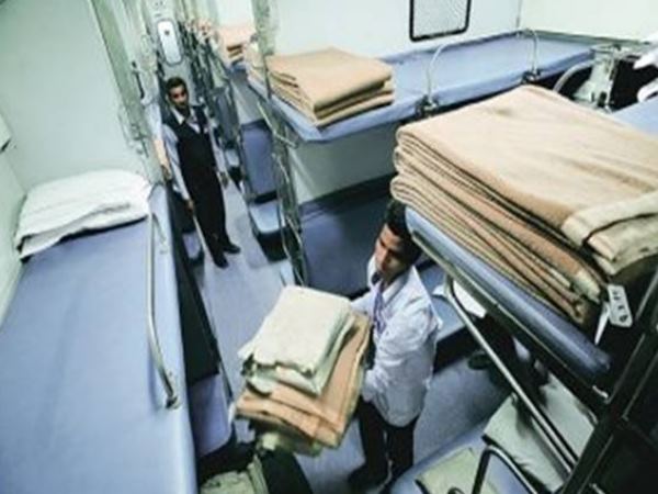 बेडरोल को लेकर रेलवे ने बदला नियम