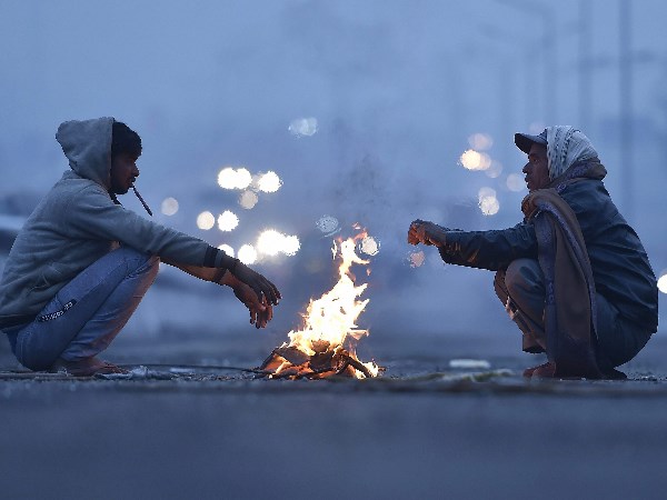हल्की बारिश की संभावना है