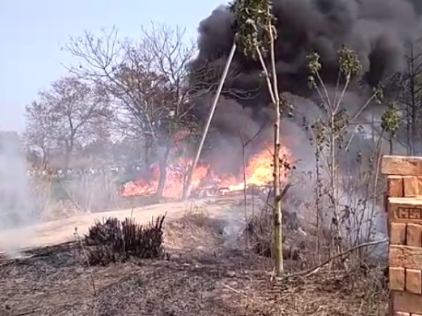 Indian Air Force Jaguar fighter plane crashes in Kushinagar in Uttar Pradesh Indian Air Force Jaguar fighter plane crashes in Kushinagar in Uttar Pradesh