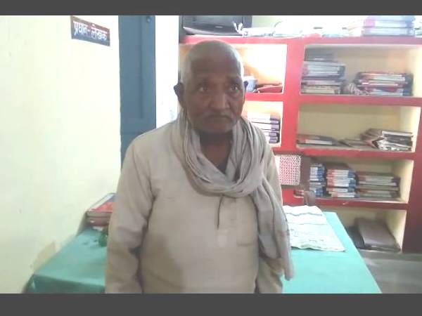 a farmer slapped lekhapal in saharanpur a farmer slapped lekhapal in saharanpur