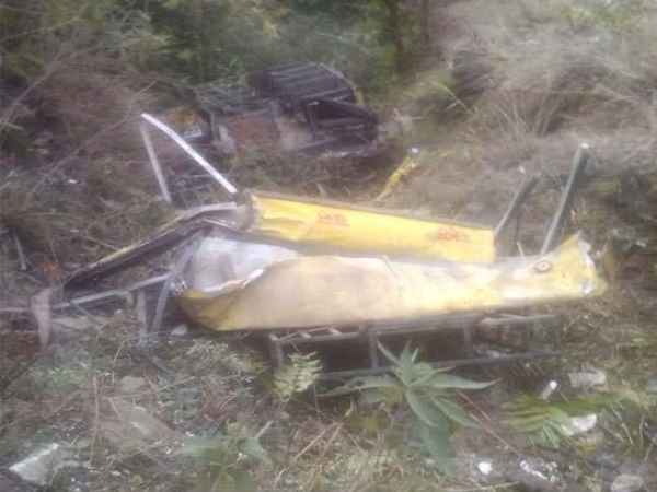 school bus falls into a ditch in sirmaur school bus falls into a ditch in sirmaur