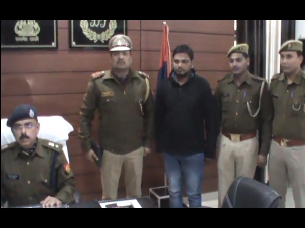 सौरिख पुलिस के हत्थे चढ़ा इनामी प्रधान