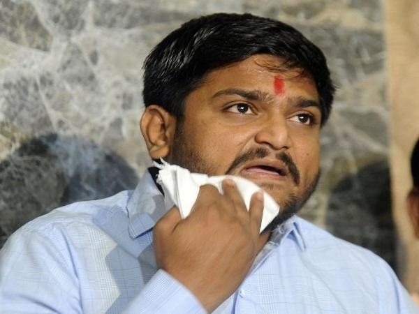 Gujarat : FIR against Abusive posts about hardik patel mother at Surat whatsapp group Gujarat : FIR against Abusive posts about hardik patel mother at Surat whatsapp group