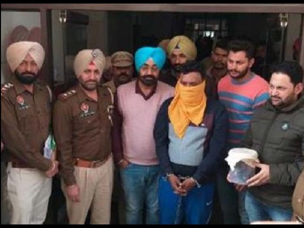 Ferozepur: Gangster arrested in double-murder, who was wanted in several criminal cases, including facebook live Ferozepur: Gangster arrested in double-murder, who was wanted in several criminal cases, including facebook live
