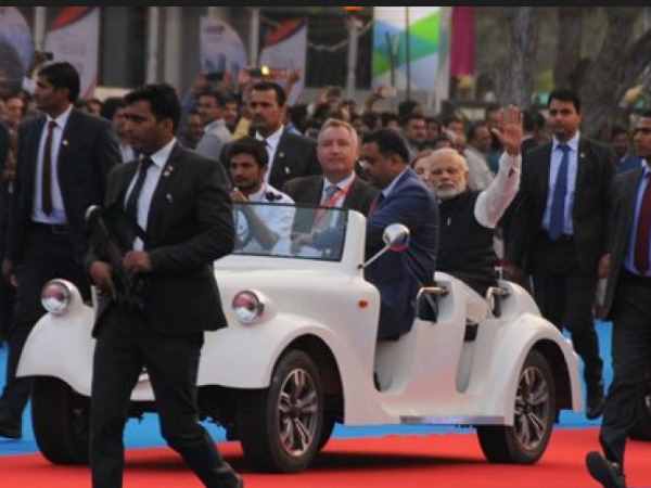 क्या हो रहा है ट्रेड शो में