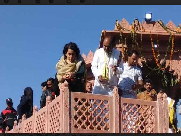 अंबिका माता का मंदिर कंगना ने ही बनवाया