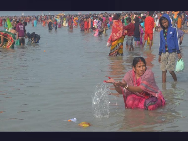 आजमगढ़ सेवा संघ ने किया लिट्टी-चोखा भोज का आयोजन