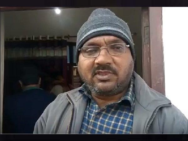 'आत्महत्या करने गंगा नदी जा रही हूं'