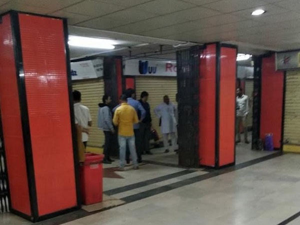इसलिए नहीं खोली जा रहीं दुकानें