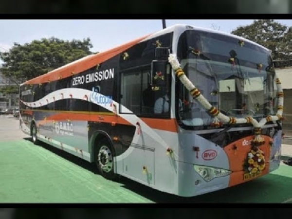बीआरटीएस रूट पर 255 सीएनजी बसें चल रहीं