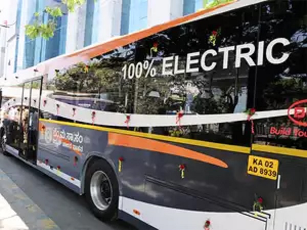 राजकोट में बन रहा ग्रीनफील्ड एयरपोर्ट