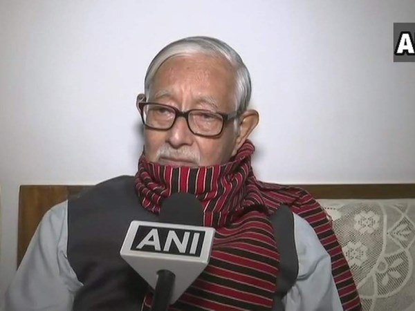 Citizenship Bill protest: Guwahati HC grants bail to Hiren Gohain and to others in sedition case Citizenship Bill protest: Guwahati HC grants bail to Hiren Gohain and to others in sedition case