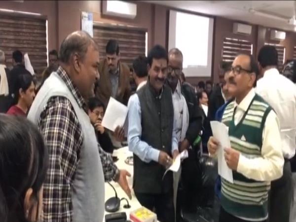 कलेक्टर से ऐसे जवाब की नहीं थी उम्मीद