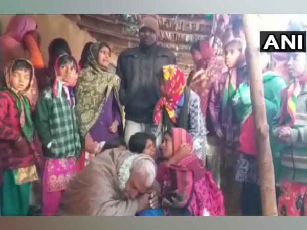 Two people killed by Naxals on suspicion of being police informers in Jamui Two people killed by Naxals on suspicion of being police informers in Jamui