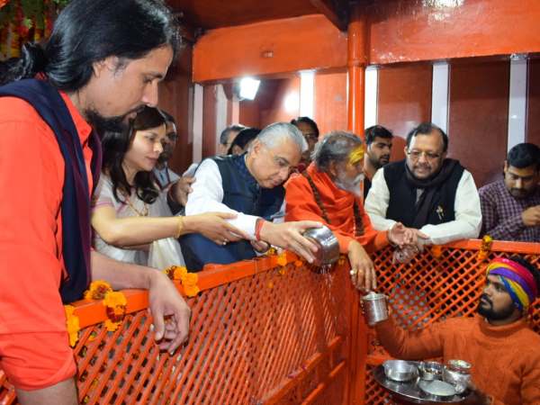 हनुमान पूजा के साथ की आरती