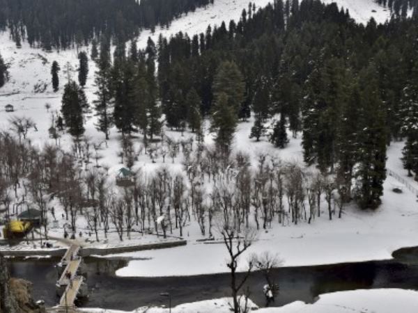 snowfall in kashmir, himachal and uttarakhand, pollution in delhi will soon have rain snowfall in kashmir, himachal and uttarakhand, pollution in delhi will soon have rain
